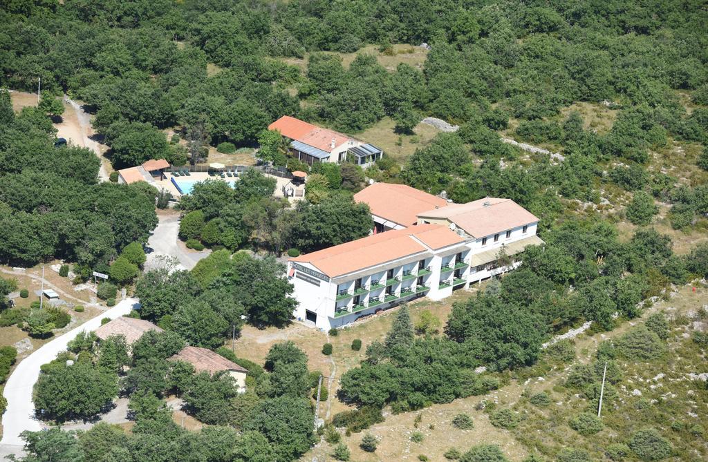 Hotel Les Persedes Lavilledieu  Exterior foto