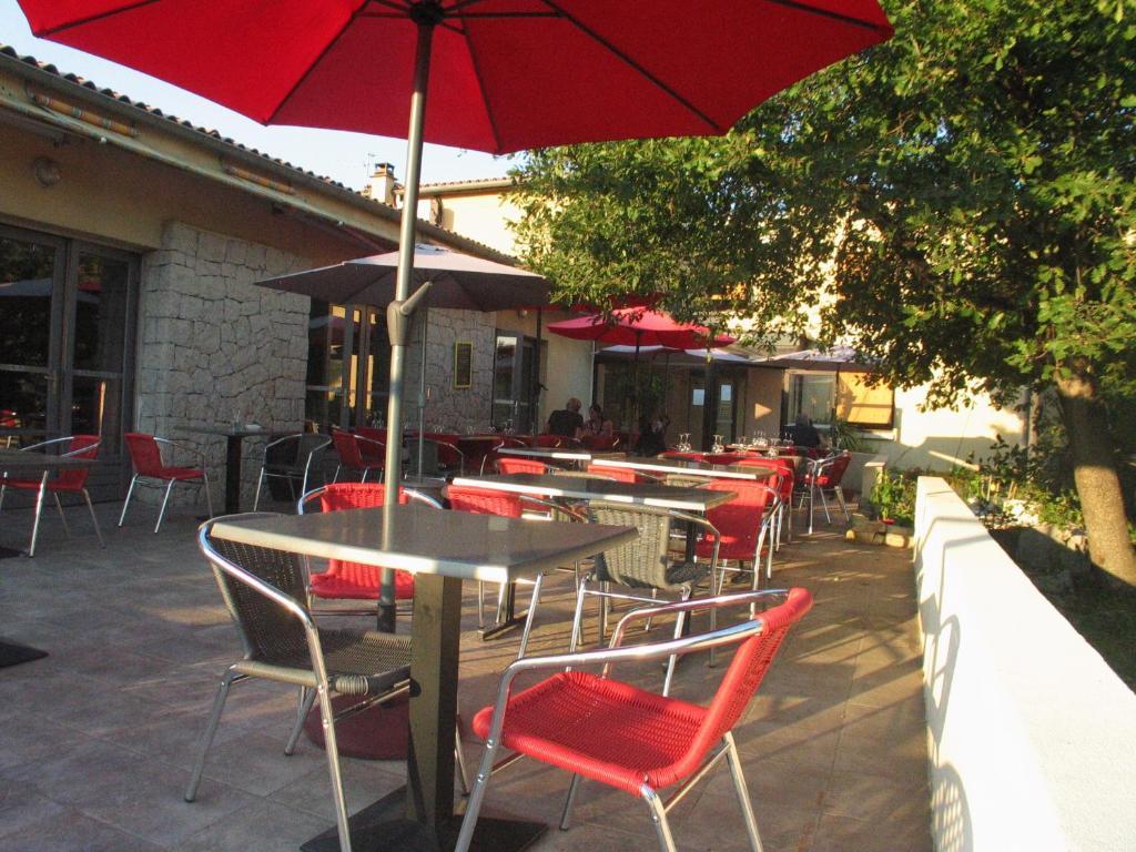 Hotel Les Persedes Lavilledieu  Exterior foto